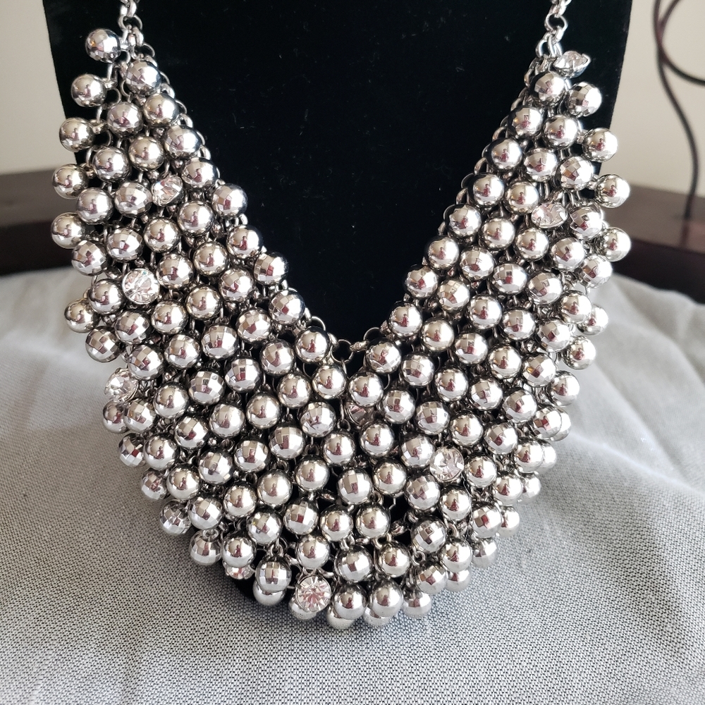 Silver Bib Necklace NWOT
